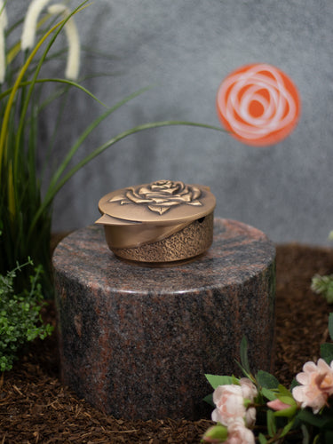 Weihkessel / Weihwasserbecken Bronze rund mit Blumenmotiv